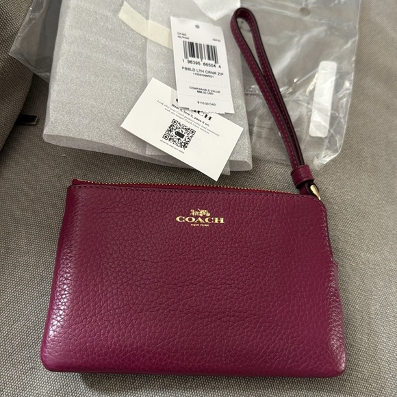 Coach Pink Pebbled Leather Wristlet Gold Hardware Trim NWT $110 Retail - Picture 8 of 11